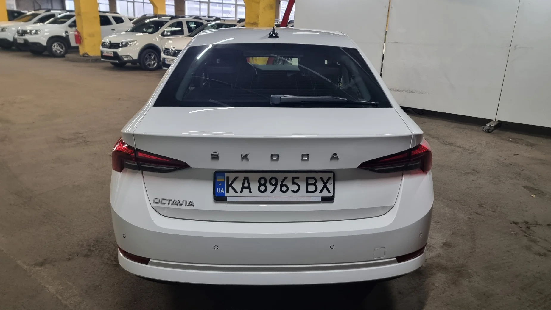 Skoda Octavia photo
